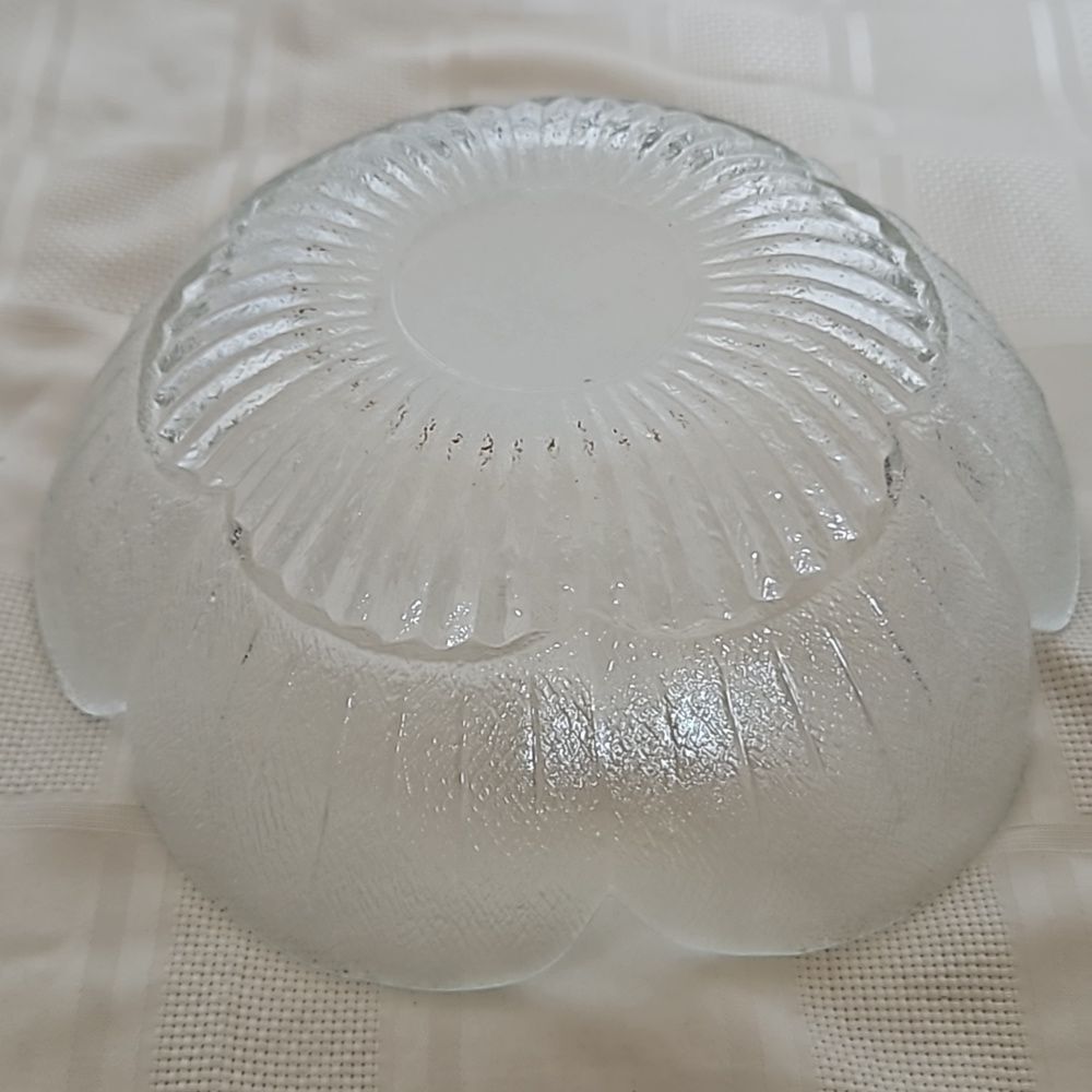 Clear Glass Fruit Bowl 10"-10" - Picture 11 of 16